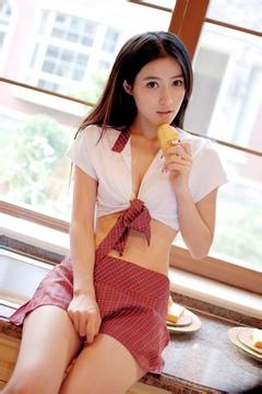 �����칫����Ůͬ�·���